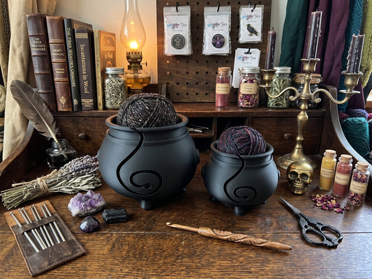 Cauldron Yarn Bowl